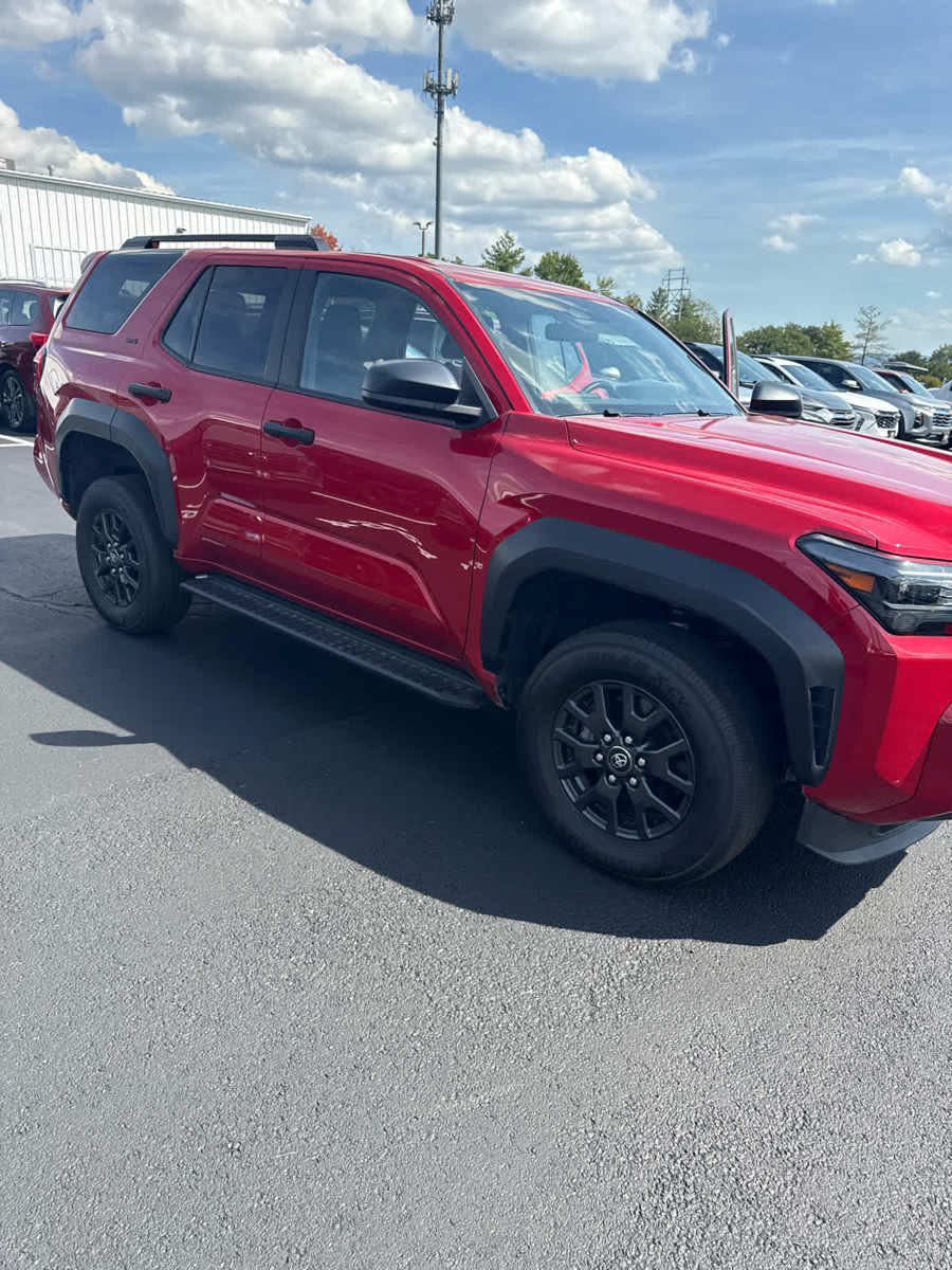 Used 2025 Toyota 4Runner SR5 AWD/4WD image 19