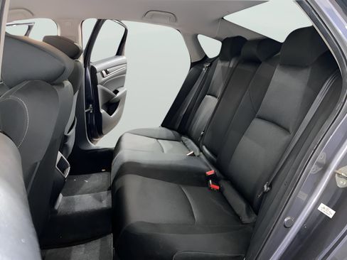Used 2018 Honda Accord LX image 9