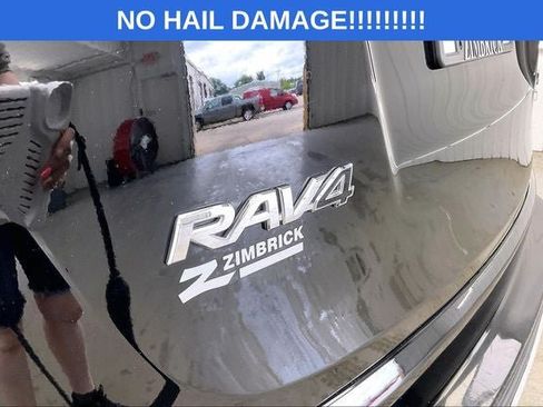 Used 2016 Toyota RAV4 XLE AWD/4WD image 9
