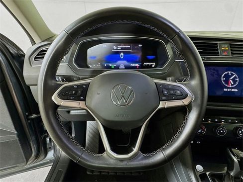 Used 2024 Volkswagen Tiguan S image 9