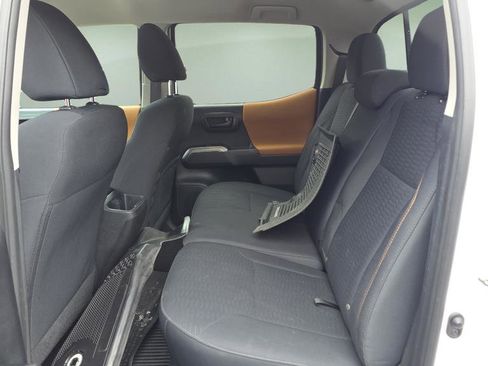 Used 2019 Toyota Tacoma SR5 image 13