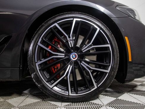 Used 2023 BMW M550i xDrive image 41