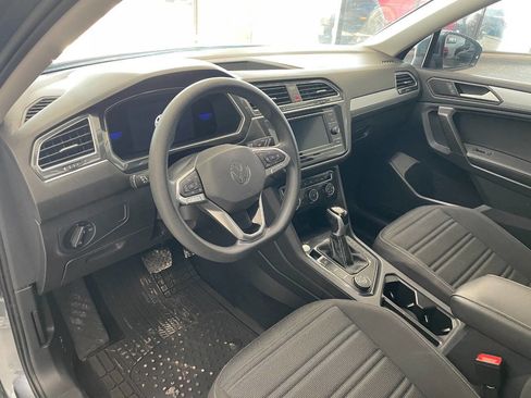 Used 2022 Volkswagen Tiguan S image 18