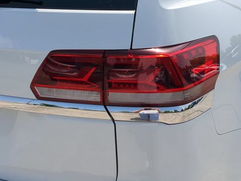 Certified 2023 Volkswagen Atlas SE FWD image 8