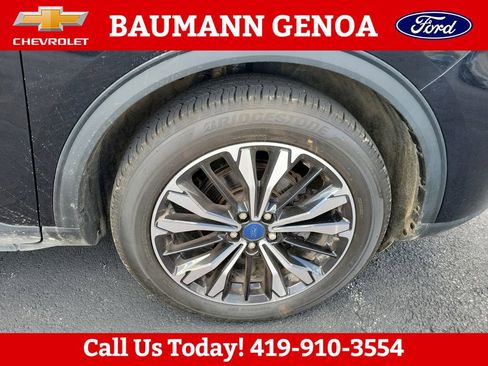 Used 2022 Ford Escape SE w/ SE Sport Appearance Package image 26