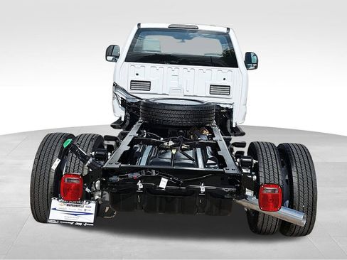 New 2026 Ford F550 4x4 Regular Cab Super Duty image 4