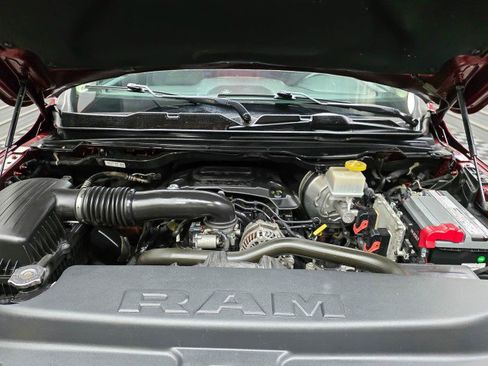Used 2019 RAM 1500 Laramie AWD/4WD image 38