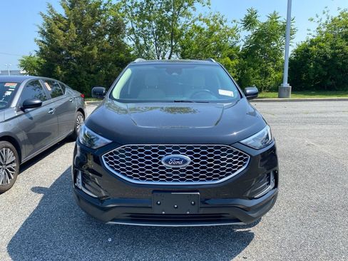 Used 2024 Ford Edge SEL w/ Convenience Package AWD/4WD image 3