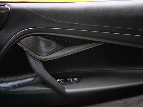 New 2026 McLaren 750S image 19