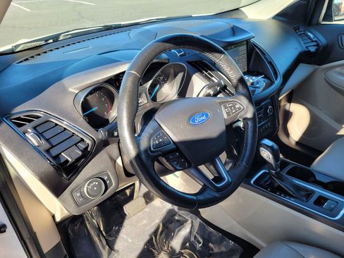 Used 2019 Ford Escape Titanium image 12