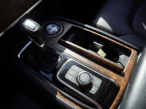 Certified 2024 Nissan Armada SL w/ Captain's Chairs Package image 14