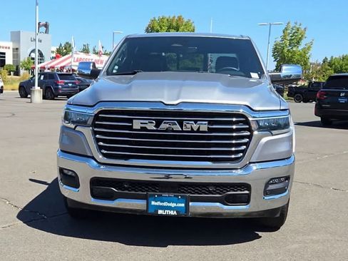 Certified 2025 RAM 1500 Laramie AWD/4WD image 3