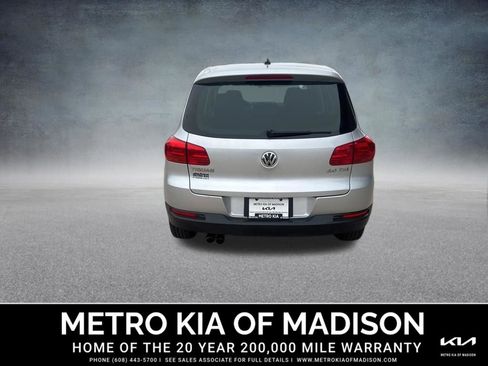 Used 2013 Volkswagen Tiguan S image 5