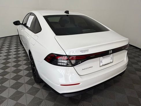 Used 2025 Honda Accord SE image 4