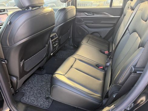 New 2026 Jeep Grand Cherokee Limited AWD/4WD image 9