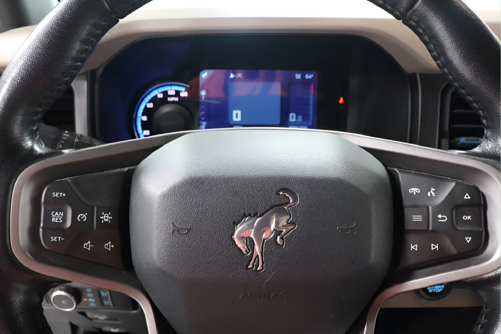 Used 2023 Ford Bronco Wildtrak AWD/4WD image 13