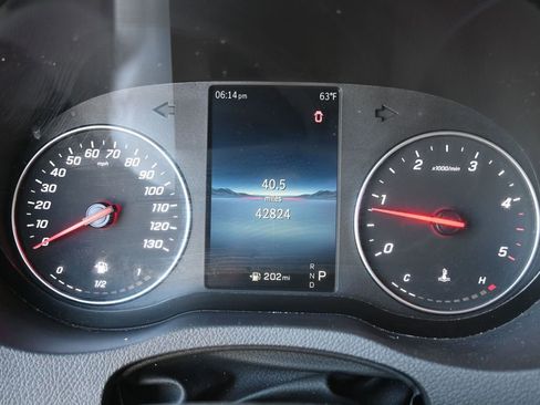 Used 2025 Mercedes-Benz Sprinter 2500 image 16