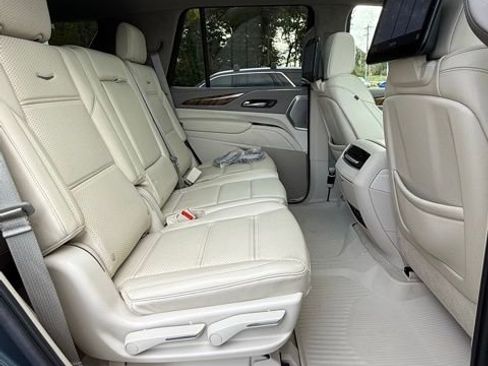 Used 2021 Cadillac Escalade Sport Platinum w/ Heavy-Duty Trailer Package image 21