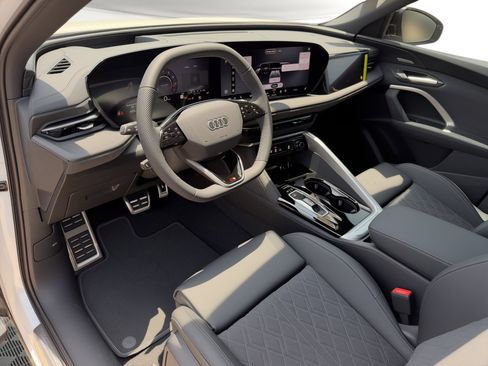 New 2026 Audi SQ5 Premium Plus AWD/4WD image 4