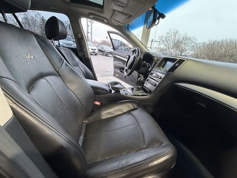 Used 2013 INFINITI G37 x w/ Premium Pkg image 14
