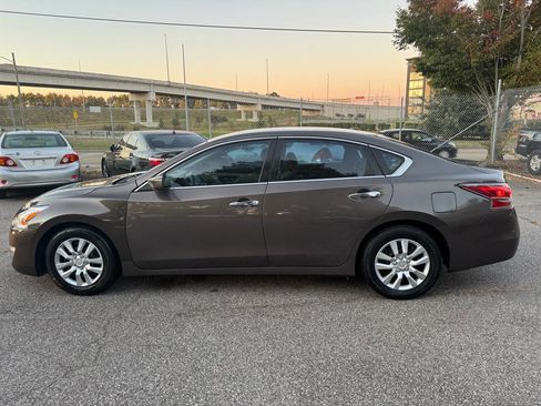 Used 2015 Nissan Altima 2.5 S w/ Power Driver Seat Package image 3