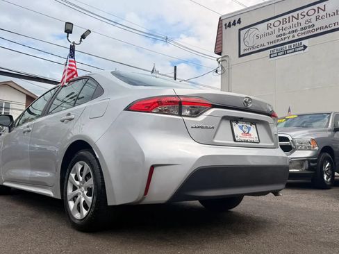 Used 2023 Toyota Corolla LE FWD image 8