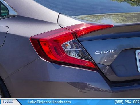 Certified 2018 Honda Civic EX image 12