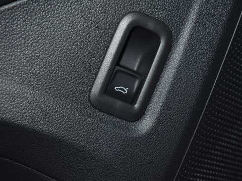 New 2026 Volkswagen Tiguan SE AWD/4WD image 5