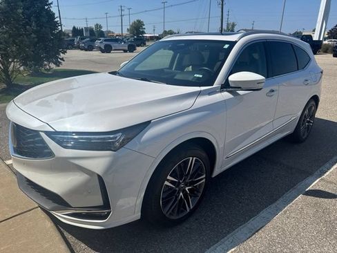 Used 2025 Acura MDX w/ Advance Package AWD/4WD image 4