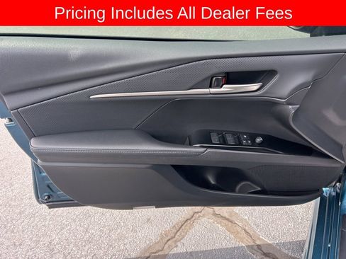 Used 2025 Toyota Camry XSE FWD image 3