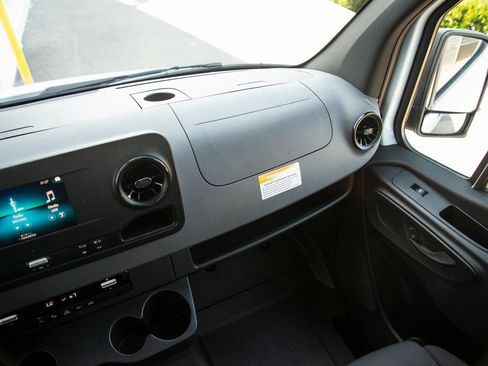 Used 2024 Mercedes-Benz Sprinter 144 Cargo image 29