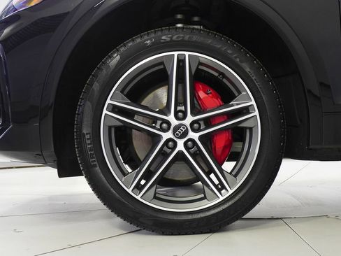 Used 2025 Audi Q5 e Premium Plus w/ Premium Plus Package AWD/4WD image 5