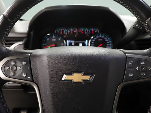 Used 2019 Chevrolet Tahoe Premier AWD/4WD image 15