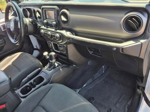 Used 2021 Jeep Gladiator Sport AWD/4WD image 19