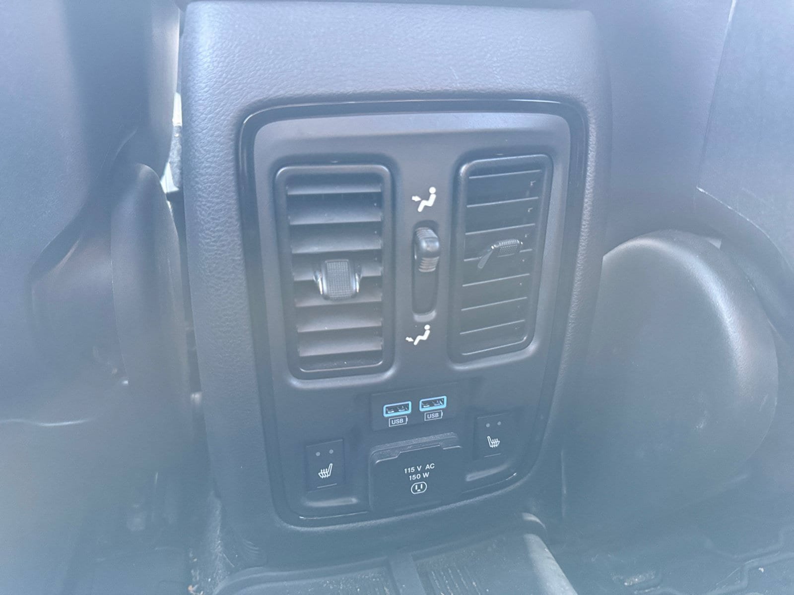 Used 2023 Dodge Durango R/T w/ Tow 'N Go Package AWD/4WD image 18