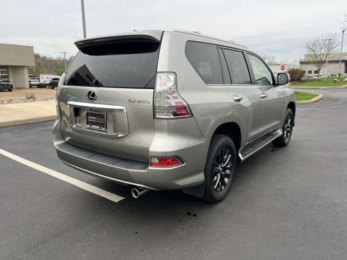 Certified 2023 Lexus GX 460 Premium w/ Premium Package AWD/4WD image 3