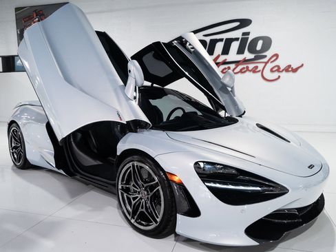 Used 2018 McLaren 720S image 9