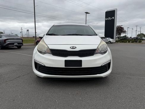 Used 2016 Kia Rio LX FWD image 2
