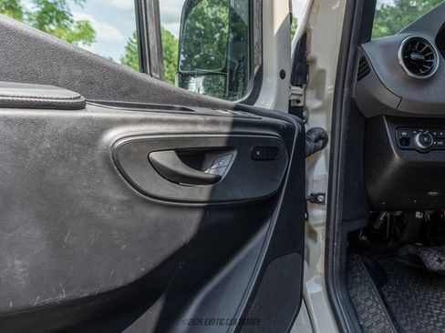 Used 2023 Mercedes-Benz Sprinter 2500 image 69