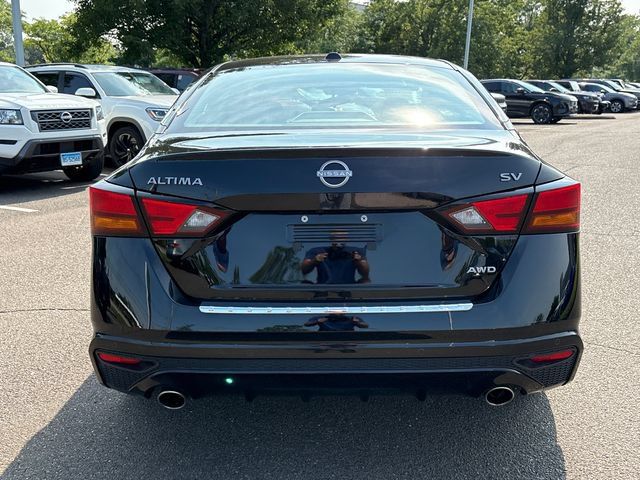 Certified 2023 Nissan Altima 2.5 SV w/ SV Premium Package AWD/4WD image 3