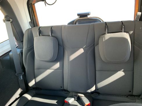 Used 2021 Jeep Wrangler Sport S image 16