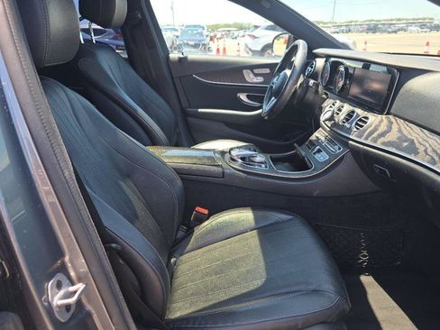 Used 2019 Mercedes-Benz E 450 4MATIC Sedan w/ Premium Package image 4