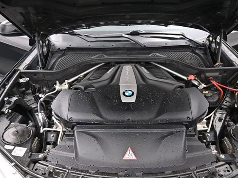 Used 2017 BMW X5 xDrive50i AWD/4WD image 23