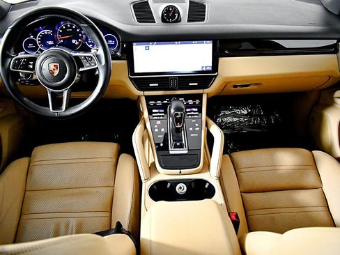Used 2019 Porsche Cayenne image 27