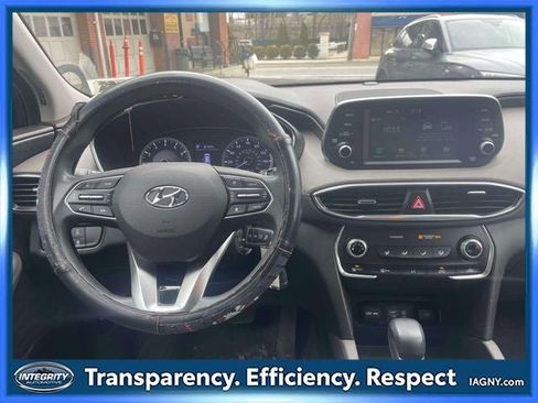 Used 2019 Hyundai Santa Fe SE image 12