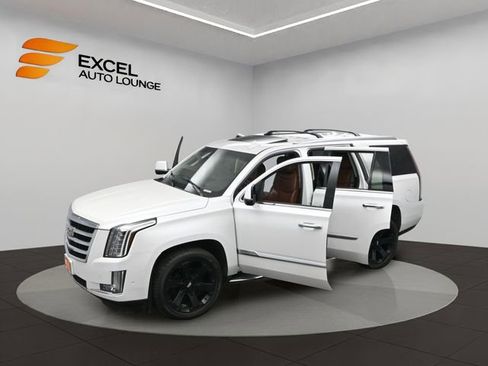 Used 2020 Cadillac Escalade Luxury image 47