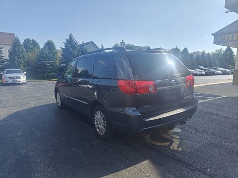 Used 2010 Toyota Sienna AWD image 3