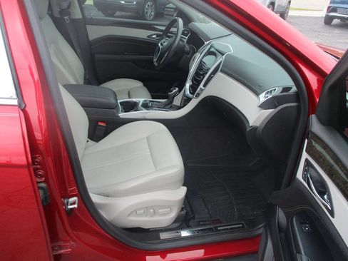 Used 2016 Cadillac SRX Luxury w/ Driver Awareness Package FWD image 10