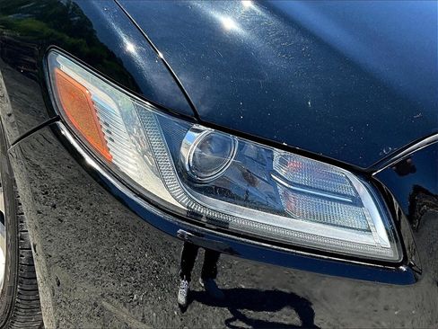 Used 2017 Lincoln Continental Reserve w/ Technology Package image 25