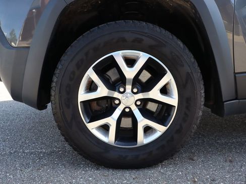 Used 2016 Jeep Cherokee Trailhawk w/ Cold Weather Group AWD/4WD image 26